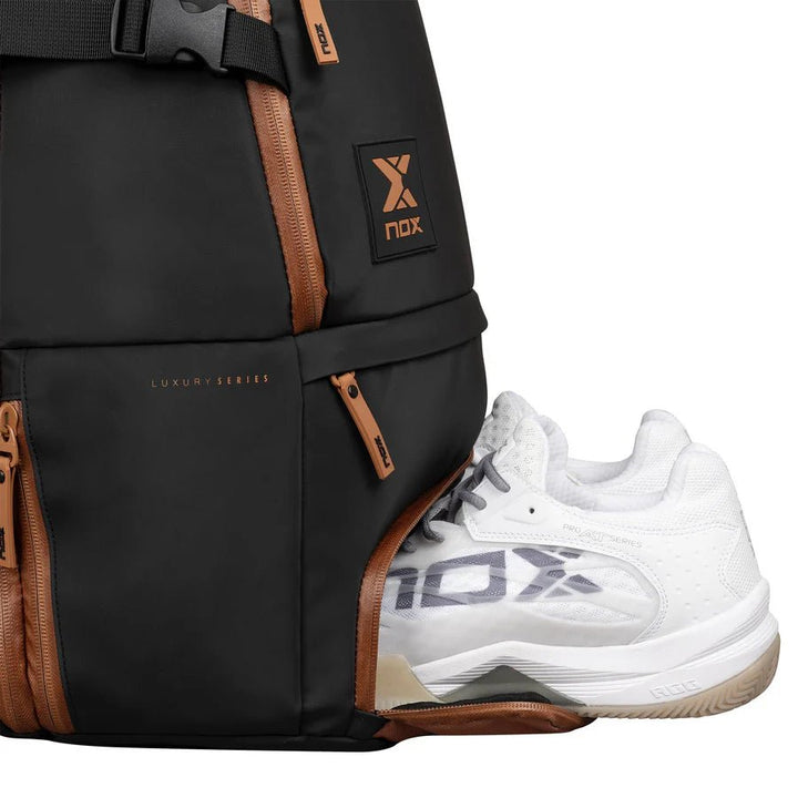 MOCHILA NOX OPEN SERIES BLACK/BROWN - Tennis Boutique México